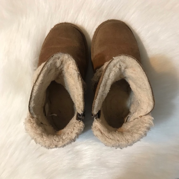 PAWZ by BearPaw ⚜️ Hailey Toddler Cow Suede Boots - Picture 6 of 16